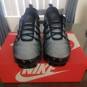 Nike vapormax plus Aluminum